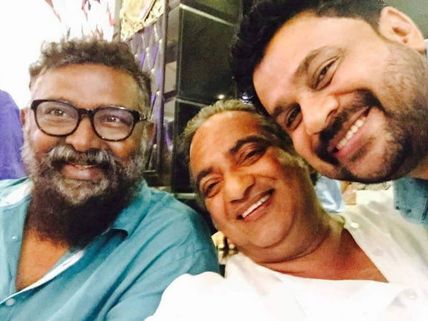 Dileep & Team In Dubai For King Liar