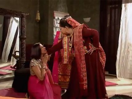 Jamai Raja: Bansi Forces Roshni To Marry Kunal, What Happens Next?