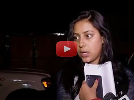 VIDEO: Ex-Bigg Boss Contestant Pratyusha Banerjee Attacked By (Fake) Cops; Police Deny Allegation!