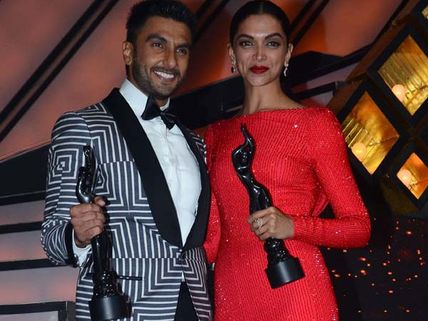 SHOCKING: Deepika Padukone Upset With Ranveer Singh's PDA, Read Why...