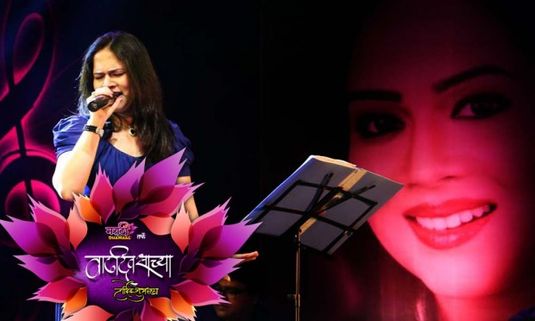 Wishing the Melodious singer 'Bela Shende' a very Happy Birthday!