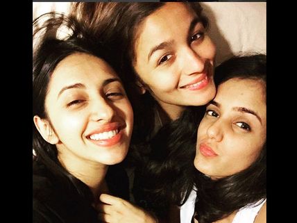 10 Sweetest & Cutest Pics Of Alia Bhatt From Instagram!