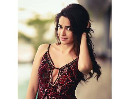 Kriti Kharbanda to Play A Glam Role In 'Maasthi Gudi'! 