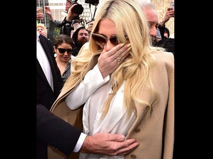 Kesha Breaks Down In Tears After Losing The Sexual Assault Case Against Dr Luke