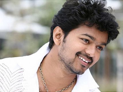 Ilayathalapathy Vijay Does The Unthinkable, Allows His Home Turn Into A Shooting Spot!