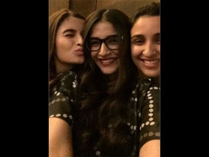 Why Should Boys Have All The fun? Alia Bhatt, Sonam Kapoor & Parineeti Chopra Click A Fun Selfie