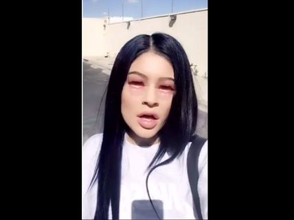 Guess Who Is The Celebrity In This Bizarre Picture!