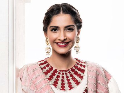 In Spite Of Neerja's Success, Sonam Kapoor Has No Film In Hand!