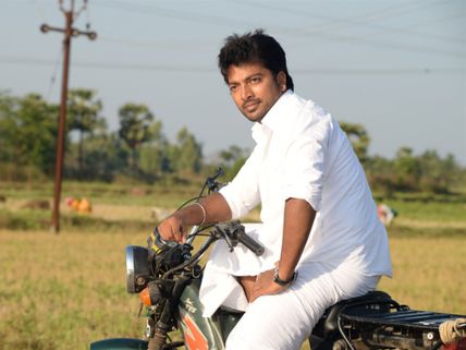 Sharing Screen Space With Rajinikanth In 'Kabali' Is An Honour: Kalaiyarasan