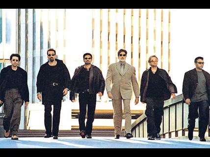 Flashback: 20 Pics From The Notorious Boy Gang Film KAANTE, Starring Amitabh Bachchan & Sanjay Dutt