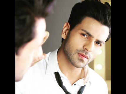 Yeh Hai Mohabbatein’s ACP Abhishek Aka Vivek Dahiya In Ekta Kapoor’s Next!