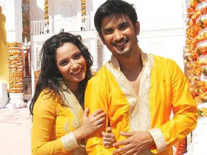 Pavitra Rishta Lovebirds Ankita Lokhande & Sushant Singh Rajput Keep Their Fans Guessing!