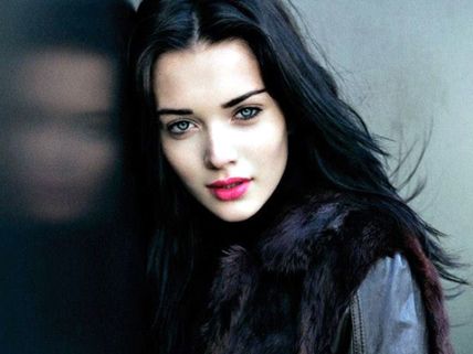 Amy Jackson To Resume Shooting For Rajinikanth's '2.o' Very Soon!