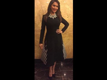 Madhuri Dixit's Damn Hot Pictures From The Recent Event; Talks About SRK, Aamir & Salman's Dancing! 