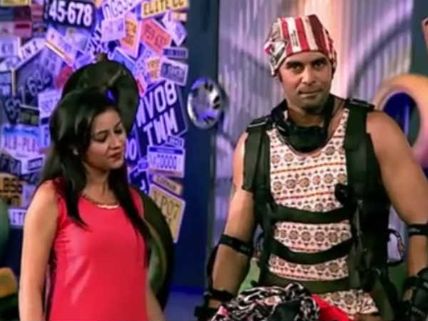 Pratyusha Banerjee’s Death: Rahul Threatens To Jump Off Building; Actress’ Dad Complains IMA!