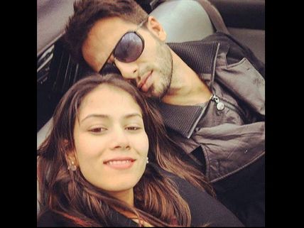 Picture! Here's How Shahid Kapoor Is Pampering Pregnant Wife Mira Rajput Kapoor! 