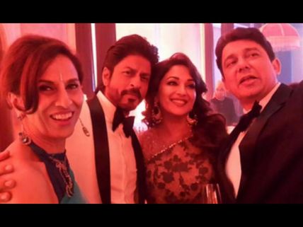 Just Wow! Shahrukh Khan-Madhuri Dixit's New Selfie; Also See Their 20 Most Beautiful Pictures...
