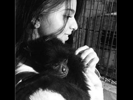 SRK's Daughter Suhana Khan's New Picture With A Chimpanzee, Is The Cutest Thing On The Internet! 