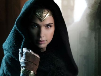 UNSEEN PICS! The Sets And Costumes From Wonder Woman Movie!
