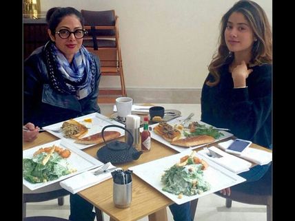 Just Wow! Jhanvi Kapoor Spotted On A Lunch Date With Sridevi, Looks Hotter Than Mom! (New Picture)