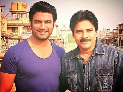 Pawan Kalyan Takes Sharad Kelkar's Responsibility