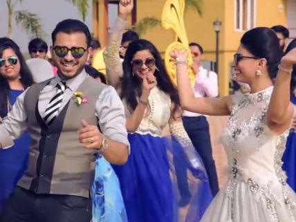 Dimpy Ganguly Flaunts Her Baby Bump; Leaves An Adorable Message For Hubby Rohit