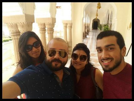 In Pics! Jayaram & Family On Holiday Mode!
