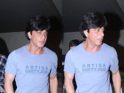 Right On Target! Shahrukh Khan Takes On The CBFC With A Simple T-Shirt