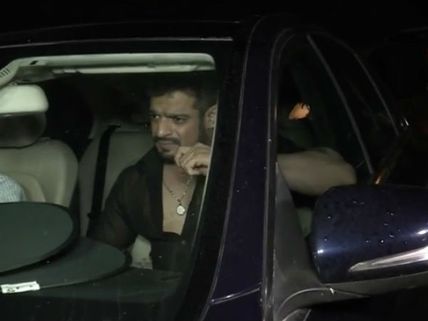 Oops! Karan Patel Snubs Media At Divyanka Tripathi and Vivek Dahiya’s Reception Party!
