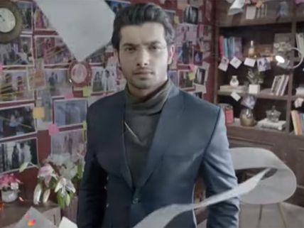Kasam Spoiler: Here's How Rishi Will Encounter Tanuja Post The Leap! 