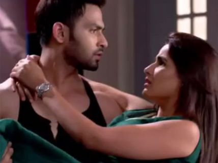 Tashan-E-Ishq Spoiler: Too Much! Twinkle To Be Declared 'Mentally Unstable' By Rocky?
