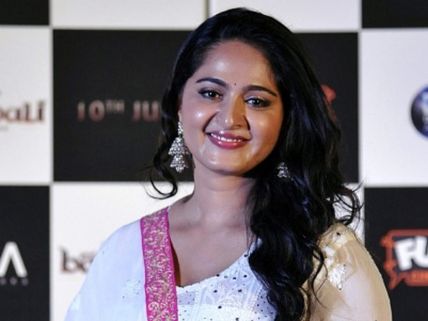 10 Present Day Actresses Who Went Public About Their Relationships