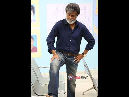 No Body Doubles For Rajinikanth In 'Kabali', Car Drift Was Performed By The Actor Himself!