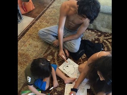 Simply Adorable! Latest Picture Of Shahrukh Khan's Kids Aryan, Suhana & AbRam Colouring Together