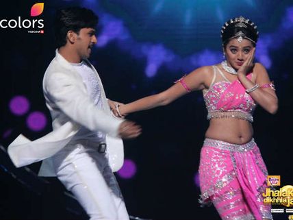 Swaragini Actress Helly Shah Gets Emotional On Jhalak Dikhhla Jaa 9!