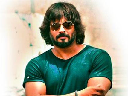 Madhavan Wins The Style Icon Of The Year Trophy!