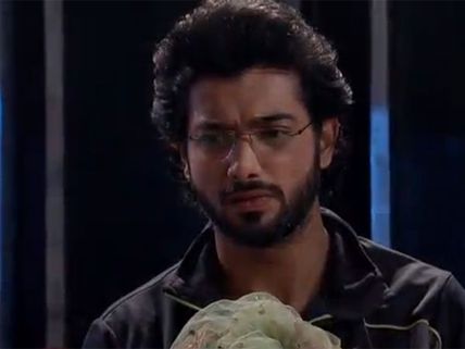 Kasam Spoiler: Rishi Gets To Know That Tanu Is Reborn To Unite With Him!