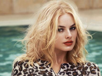 Suicide Squad Actress Margot Robbie  Held Her Breath For Five Minutes Under Water 