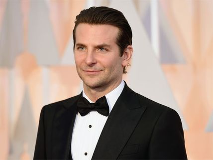 Bradley Cooper Stunned By A Gift From Mike Tyson