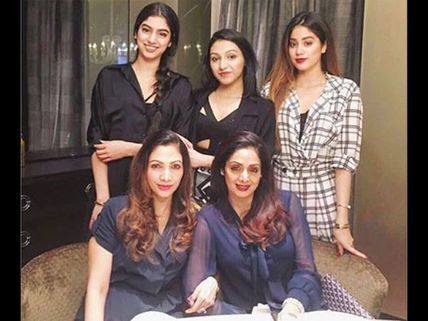 3 Hotties! Sridevi's Picture With Daughters Jhanvi Kapoor & Khushi  Kapoor Is Just Adorable!
