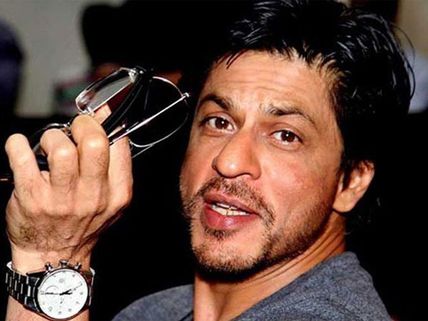 RESPECT! Ex Female Employee Reveals Some INSIDE DETAILS About Shahrukh Khan & His REAL Life!