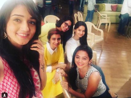 Rashmi Sharma’s Girls Swara, Ragini, Simar, Gopi & Others Come Together For Pink Promotions!