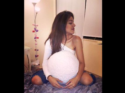 OMG! Pooja Bedi’s Daughter Aalia Ebrahim Says She’s PREGNANT; See Her New Sizzling Hot Pictures! 