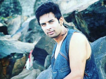  Pratyusha Banerjee’s Boyfriend Rahul Raj Singh Approached For Bigg Boss 10!