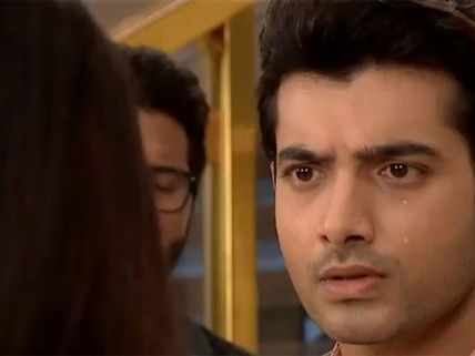 Kasam SPOILER ALERT: Tanuja To Seek Shelter At Kali Maa Temple; A New Girl To Enter Rishi's Life!