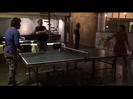 Anne Sophie Defeats Shahrukh Khan In a Table Tennis Match, Challenges Him Again!