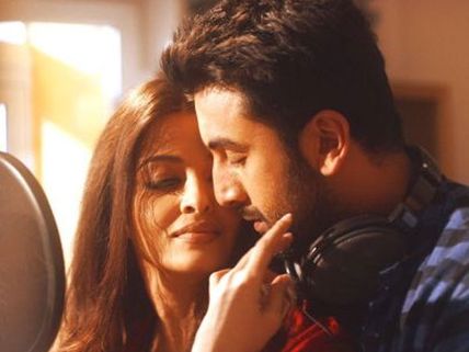 Hot Damn! Aishwarya Rai & Ranbir Kapoor's New Intimate Still From ADHM Will Leave You Wanting More