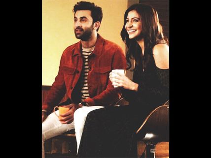 Slap Scene Of ADHM Gone Wrong! Anushka Sharma Reveals The Entire Incident & We Feel Bad For Ranbir!
