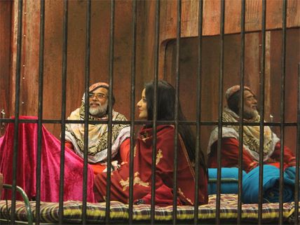 Bigg Boss 10: Omg! Om Swami And Monalisa Jailed!