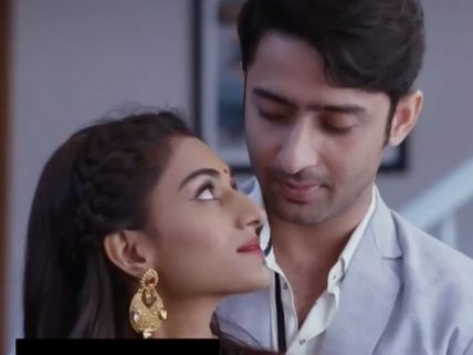 Kuch Rang Pyar Ke Aise Bhi SPOILER: Dev & Sonakshi To Get Intimate; Ishwari Lashes Out On Sona!